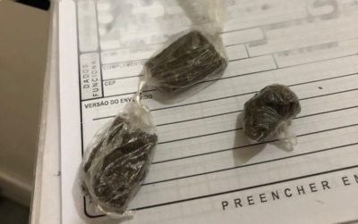 GCM localiza droga com um jovem pela Praça Anchieta GCM localiza droga com um jovem pela Praça Anchieta