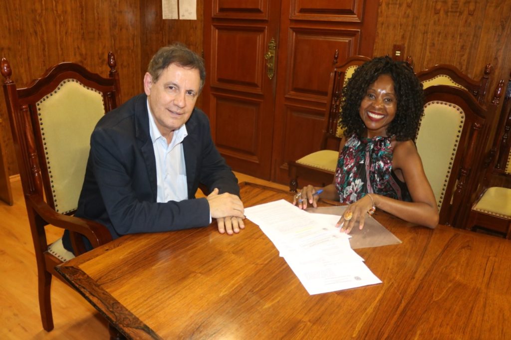 Prefeito Mario Tassinari e a Secretaria da Educacao Patricia Matos Programa Colônias do Saber terá participação dos estagiários da Secretaria da Educação