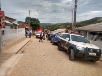 Operação da DISE prende duas mulheres por tráfico de drogas Operação da DISE prende duas mulheres por tráfico de drogas