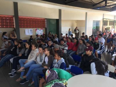 Alunos do curso de Engenharia Florestal da FAIT realizam palestras em Coronel Macedo Alunos do curso de Engenharia Florestal da FAIT realizam palestras em Coronel Macedo