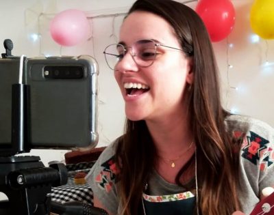 Canais em redes sociais ajudam pais a se conectarem pedagogicamente com seus filhos Canais em redes sociais ajudam pais a se conectarem pedagogicamente com seus filhos