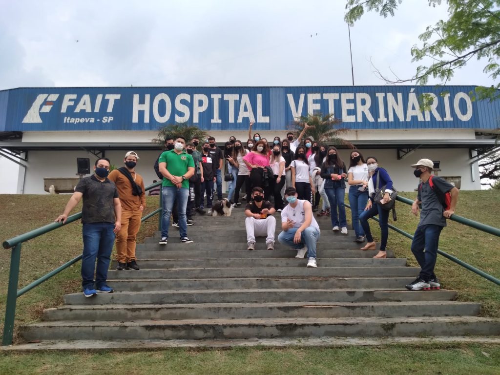 9E1C7288-1C0C-4FFA-9745-3A601E5868BC FAIT recebe a visita de alunos da Escola Estadual Profª Zulmira de Oliveira
