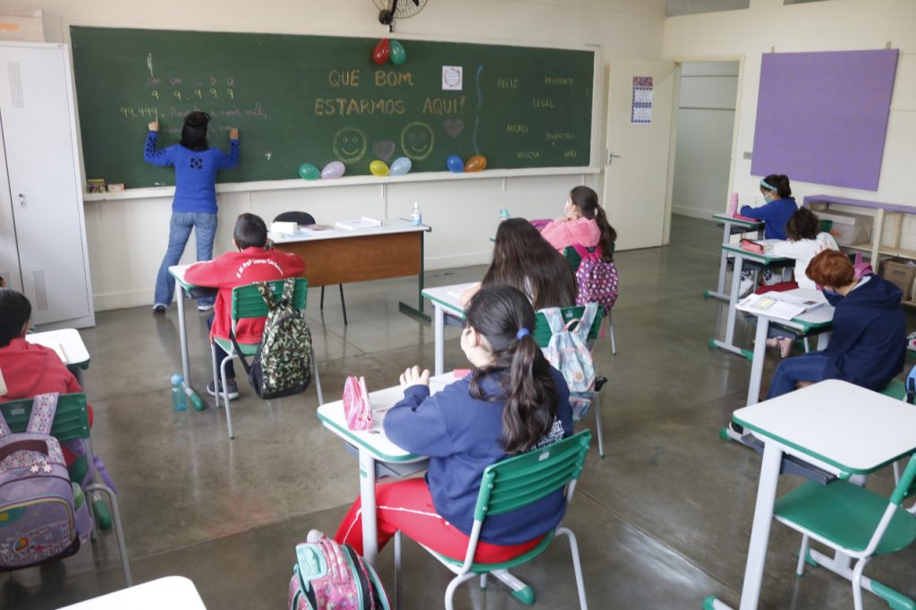 80FC0F89-288A-4249-A414-1E99B60BF2F0 Escolas Municipais passam a atender presencialmente 100% dos alunos